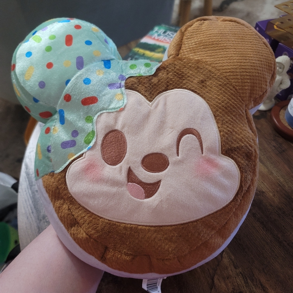 Disney Mickey Mouse Ice Cream Sandwich Munchling, Large